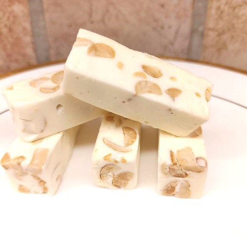 新莊蜜而可牛軋糖😍原味花生牛軋糖      😍  200克一包  😍  130元